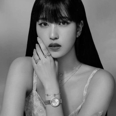 starstomina's profile picture. 
