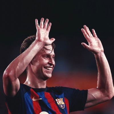 Embit16's profile picture. P