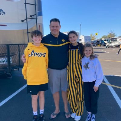 aarontoye's profile picture. 