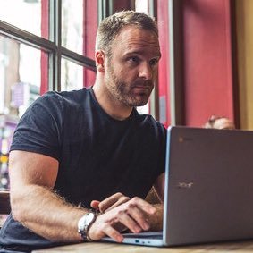 I’m an Online Coach who helps guys Lose 20-40lbs in 90 Days