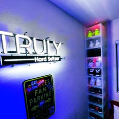 el0v8tdCreatv's profile picture. Exactly what I DON’T care about…