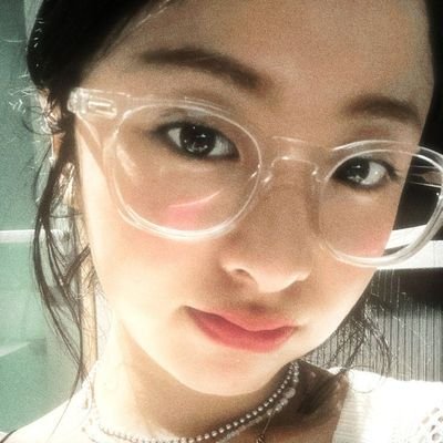 blossominglili's profile picture. ⊹ ⋆ﾟ꒰ romanticizing my life 𔘓  archive & study acc！꒱ ⋆ﾟ⊹