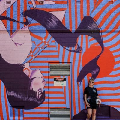 Artist 🖍From Paris 🥐 Melbourne based 🐍 Creating murals, NFTs and many other things 🔗 
member of @cryptoladygang
https://t.co/TmdcBkzX1m
