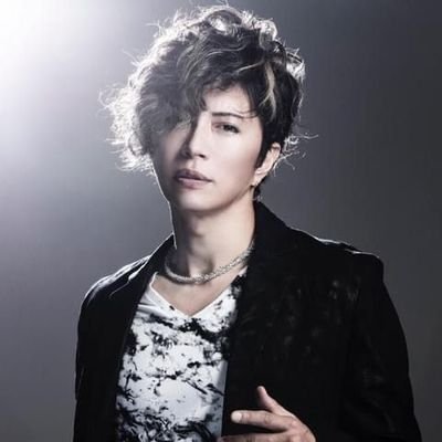 Gacktという芸名でよく知られている。 私は日本のミュージシャン、シンガー、ソングライター、レコードプロデューサー、そして俳優です.Better known by  stage name Gackt.I am a Japanese musician,singer,songwriter,record producer