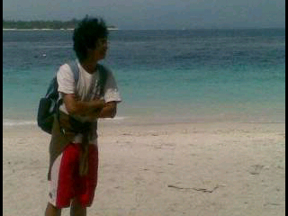 dhovelizar's profile picture. Love beach not bitch