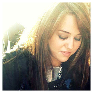 SexiestFake's profile picture. Heyy im Miley(; Im single and fun. So hit me up!