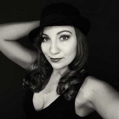 🎙🎶🏳️‍🌈 Voice Actor, Singer & Songwriter | Native-bilingual (Dutch 🇳🇱🇪🇺 / English 🇬🇧🇺🇸) | She/They | ✉️ nolaklop@live.nl | 🎵 https://t.co/6MrcfNnjUt