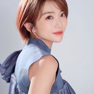 三輪詩織 | Style Works代表@著書「加工した⁈と必ず聞かれるずるいメイク」さんのプロフィール画像
