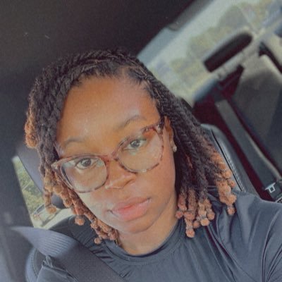 Daintylionn's profile picture. 