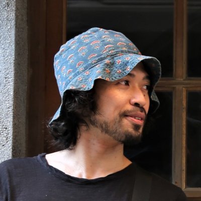 映像作家。舞踏×映像による団体、ユリシーズ代表。主な作品にドーム映像作品『HIRUKO』 、『double』 。玉川大学芸術学部でプラネタリウムを使用した全天周映像の授業を開講。