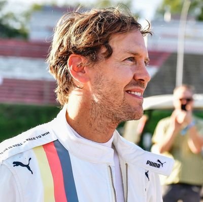 madeofhighspeed's profile picture. the four-time f1 world champion — never lift. never stop believing! ☝🏻  •••  𝒚𝒐𝒖 make my 𝒘𝒐𝒓𝒍𝒅 light up inside, @ASleepingSun✨🍒 ( roleplay / parody )