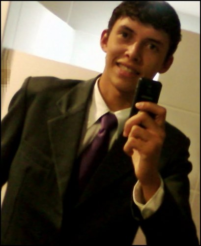 17 anos, Namorando, simpático, alegre, trabalhadoor.