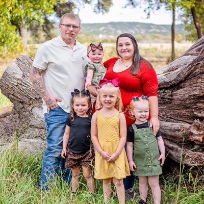 Wife to Brady Lane❤️ Mommy to Gracelyn Ann & Reese LeeAnn & Addie KayLyn & Trystan Lane💖 Miley 🐶🐾💜