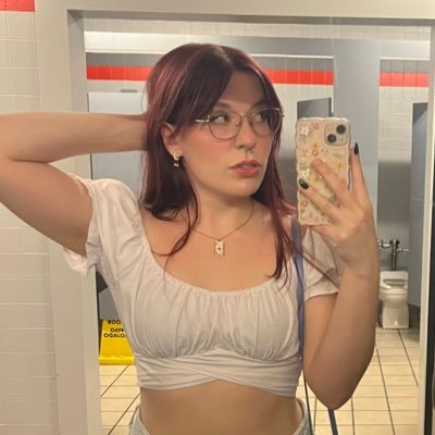 you’re my best friend, i’ll love you forever | 23 | ☉♑︎ ☾♋︎ ↑♉︎
