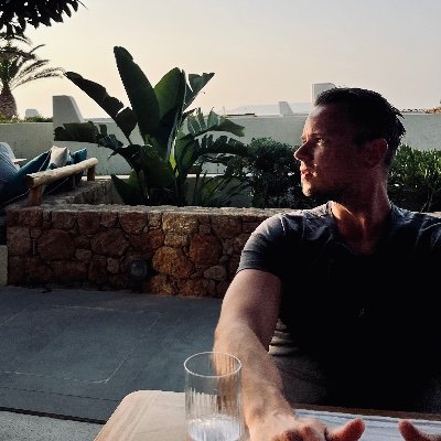 Tom Profile