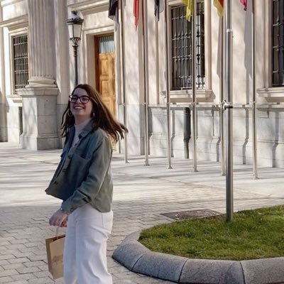 20 | Periodismo e Historia en la @unav. Comunicación en @equipo_europa Navarra. Pasé por @brujulaondacero y @radiobilbao.