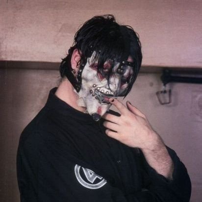 b0ngripper_420's profile picture. • 19 • he/they •