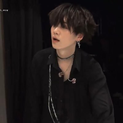 YG: I WANNA BE 🥀 min but not yoongi | i dance or make attempts to | i’ll steal your tangerines | they/them | '98