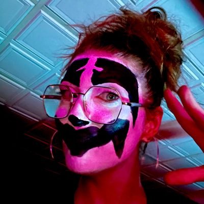 The one and only HAUS OF JUGGALO⚔️ ✨JUGGAMOVIEBOOKCLUB every Wednesday on Twitch✨ BITCH IM MARRIED ‼️