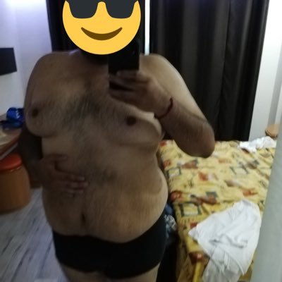 Master gordito activo de la Cdmx buscando pasivos tv de closet o trans sumiso(a) de planta. Si quieres seguirme y tienes candado primero aceptame.