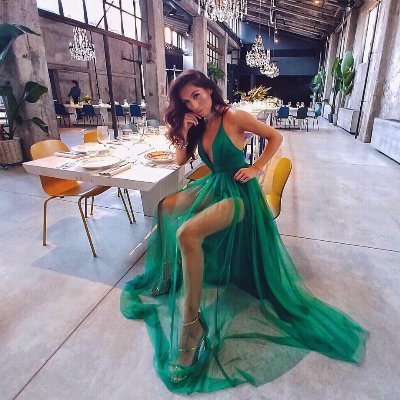 glamseasons's profile picture. Showing the world the power of AI