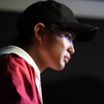 ミュージカル俳優 イッツフォーリーズ所属/元サラリーマン/慶應卒/ダンス/アクロバット/ピアノ/読書