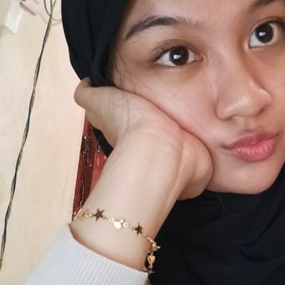 dinavitrii's profile picture. camaba harvard 🫶🏻                                                 

matcha & cat addict