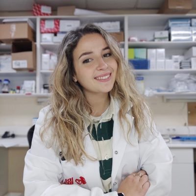 Estudiante de Doctorado en Biomedicina por la Universidad de Barcelona 📚
Bioquímica 👩🏼‍🔬
Máster en Investigación Biomédica Traslacional 🔬