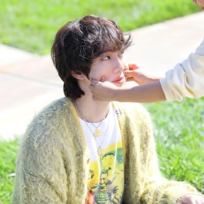 Kim Seokjin is my Yellow 💜💛 💜-OT7 my loves -💜✨ Jin Spark Collector ✨RJ is my Kryptonite 💜 fan account and BNS