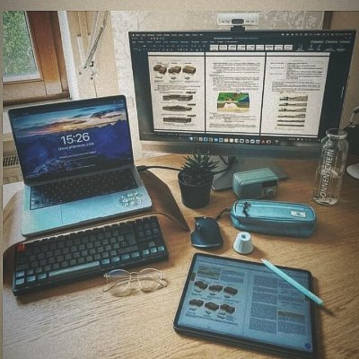 trillionhollars's profile picture. 💡GaylesDesign🏮 | Product & Brand Design | Digital Marketer | Content Creator & Curator | SEO | Email Marketing | #Shopify | #etsy | Bring💼Biz