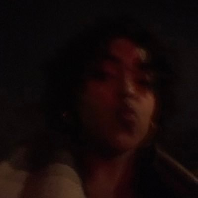 bees_ndknifes's profile picture. 