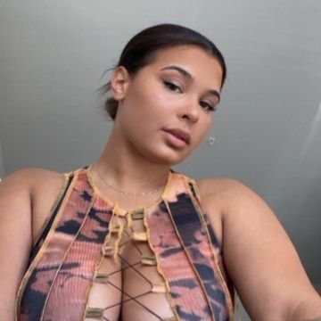 AmandaGarr88239's profile picture. 🍿🍩🍪
🧳🛍️🎁🌹