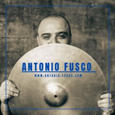 𝗢𝗻𝗹𝗶𝗻𝗲 𝗗𝗿𝘂𝗺 𝗟𝗲𝘀𝘀𝗼𝗻𝘀 𝗔𝘃𝗮𝗶𝗹𝗮𝗯𝗹𝗲!

🥁 Elevate your drumming skills with personalized online lessons from Antonio Fusco. DM ME ✨️🌐