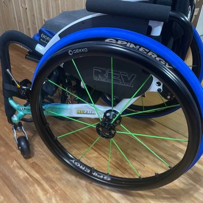 大阪府柏原市役所に勤めている車イス人です。 障害者手帳1級です(脊髄損傷 C6不全 Th6完全)。 内容は役所と一切関係無いです。フォロー大歓迎! 嫁と同じくsao好きで👌 いろいろな考え方を持っている方々と繋がりを持ちたい😆 #大阪府 #柏原市 #障がい者 #車イス #公務員 #脊髄損傷 #sao