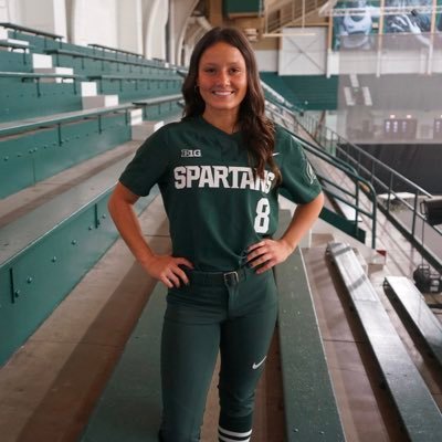 Michigan State University Softball commit💚 -Beverly Bandits 18u Conroy- Class of 2024- Buchanan High School •Email: hannahherman2024@gmail.com