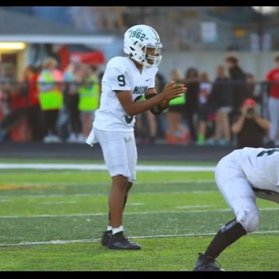 Class of 25 | MHS | QB | 5’11 180 | 3.5gpa | God 1 God bless🙏. My email is ashtonsolo20@gmail.com