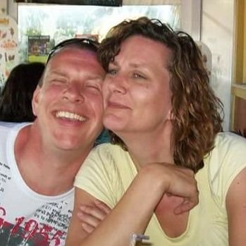 kousje9's profile picture. mijn gezin🥰 en hond Pepper 🐕‍🦺 theeleut 🫖voeten fobie 😱🤢 zwembad fobie 🤮producent bloedstolsels 🩸🩸