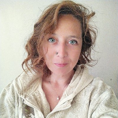 Gahucas81's profile picture. El verdadero amor ,no es otra cosa que el deseo inevitable de ayudar al otro, para que sea quien es
Amo el Jazz !