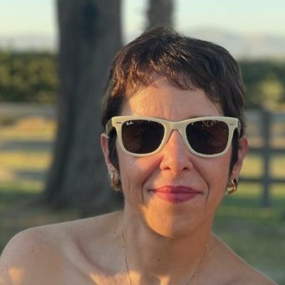 missmelmob's profile picture. Full fledged on the roller coaster.