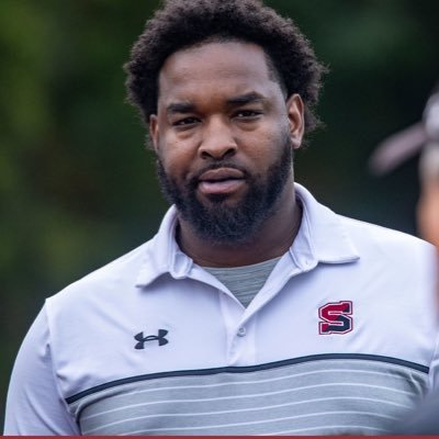 Co Director of the Office of Integrity and Belonging at Salisbury School | Varsity 🏈🏀 Coach | Former 2️⃣x All-American @catamountsfb