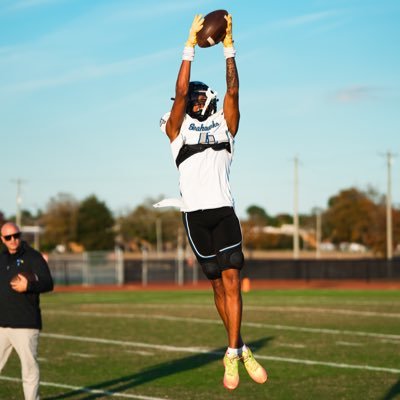 #4| c/o 2025| all conference Wr/slot | Stephen Decatur highschool (MD)| 5’11 | 150 | 3.16 gpa | 4.4 40⚡️| email: chichimcgee@outlook.com | 📲 443-783-5610