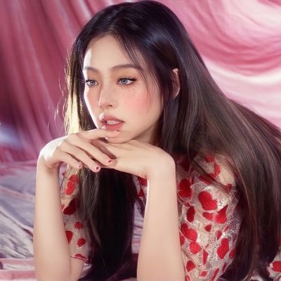 216kleo's profile picture. 2 AM，who do you love?