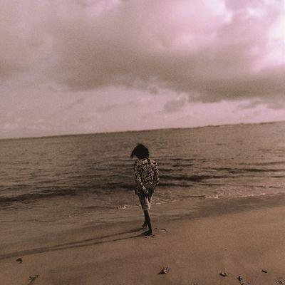 thenerdyeye's profile picture. ||Creative Designer - Strategically build brands momentum with functional designs
||Virtual assistant