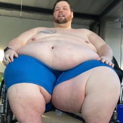 be kind .. just a random 650 lbs huge guy