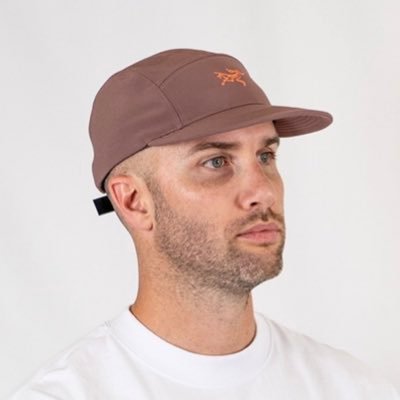 ⚡ Designer for @Servicenow, founder of 🖤 GLOWHOUSE®. Go Lakers. https://t.co/RqK0uhcdrq