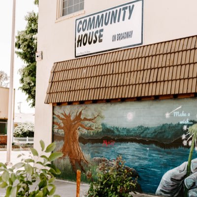 Community House on Broadway is a clean and sober homeless shelter located in Cowlitz County! We are dedicated to responsible, resilient and resourceful living.