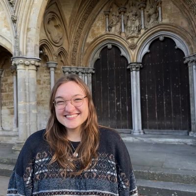 DPhil Student at Oxford in medieval and early modern Spanish, co-founder of @MedievalWomenOx. Generally just getting very excited about medieval women 🏳️‍🌈