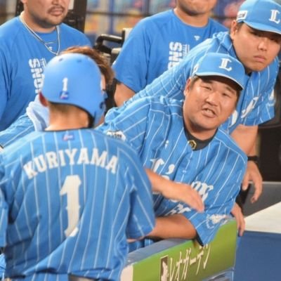 ども(*´・▽・)ノ゛ 
何処にでもいる若獅子推し、栗山巧監督と中村剛也ヘッドコーチが誕生するまでは絶対死ねない獅子びいきですp(^-^)q