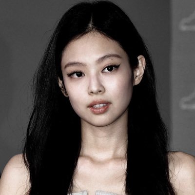 JNK1 is COMING 🩵 JENNIE SOLO ONE BILLION THRONE 🥳🎉 SAW JENNIE MARCH 26, 2023