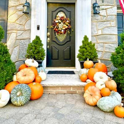 🧡Filling porches with pumpkins & gratitude from my family to yours across NJ & PA.